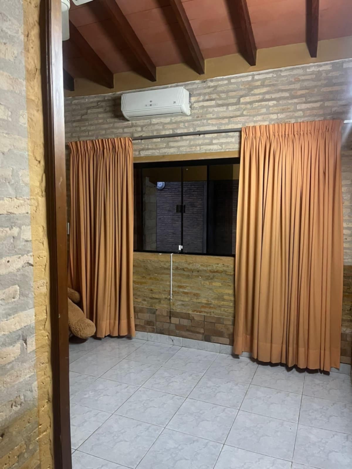 Casa de 3 dormitorios en Lambaré, foto 5 de 6