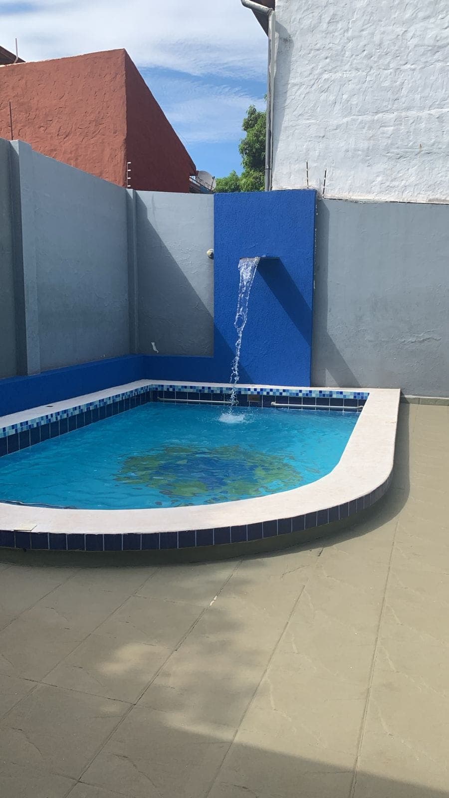 Casa de 2 dormitorios en Lambaré