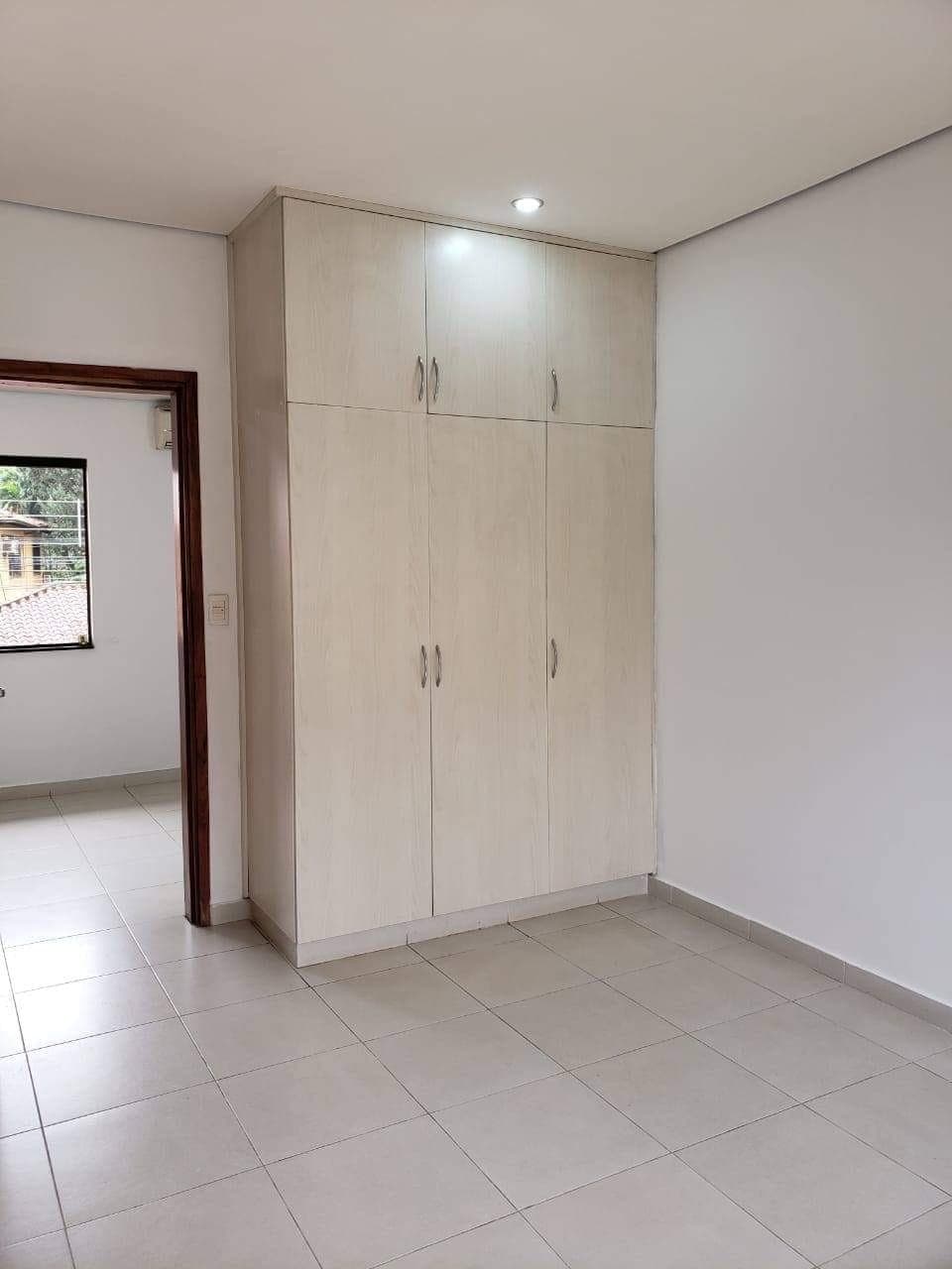 Dúplex de 3 dormitorios en Ycuá Satí, foto 6 de 6