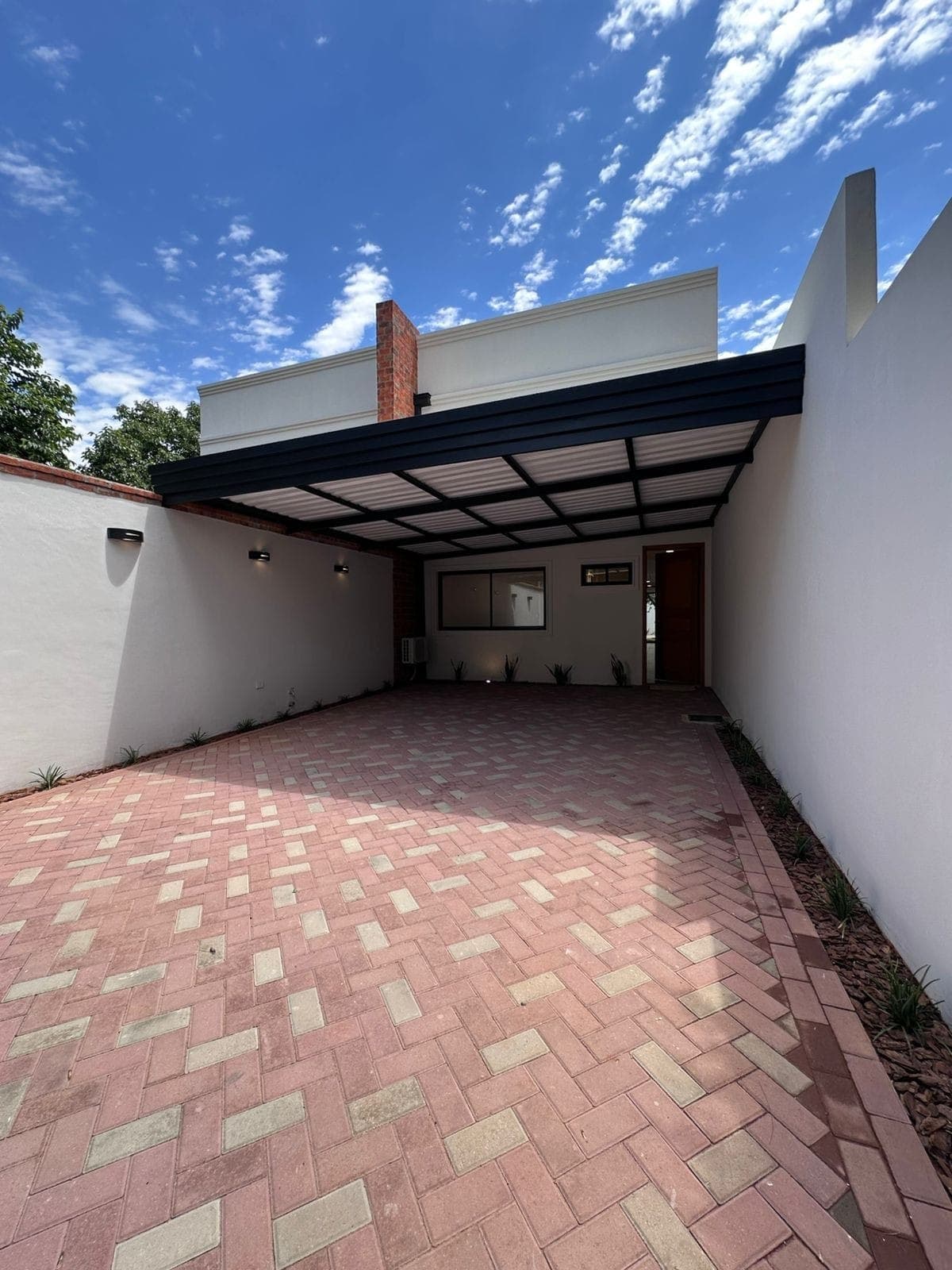 Casa de 3 dormitorios en Luque