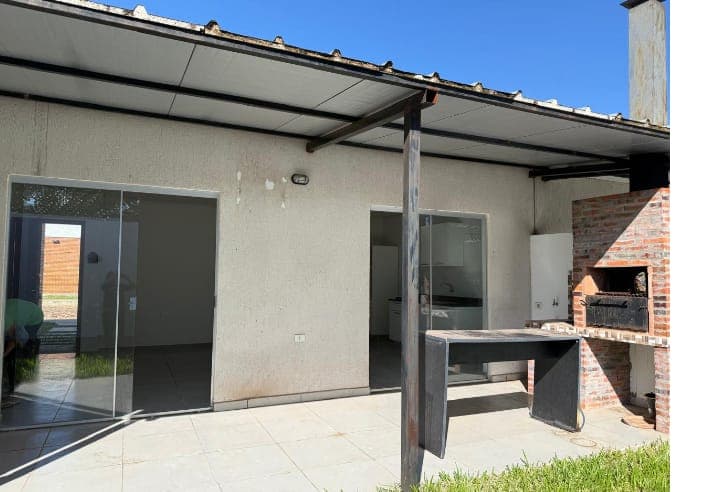 Casa de 2 dormitorios en Luque, foto 3 de 6