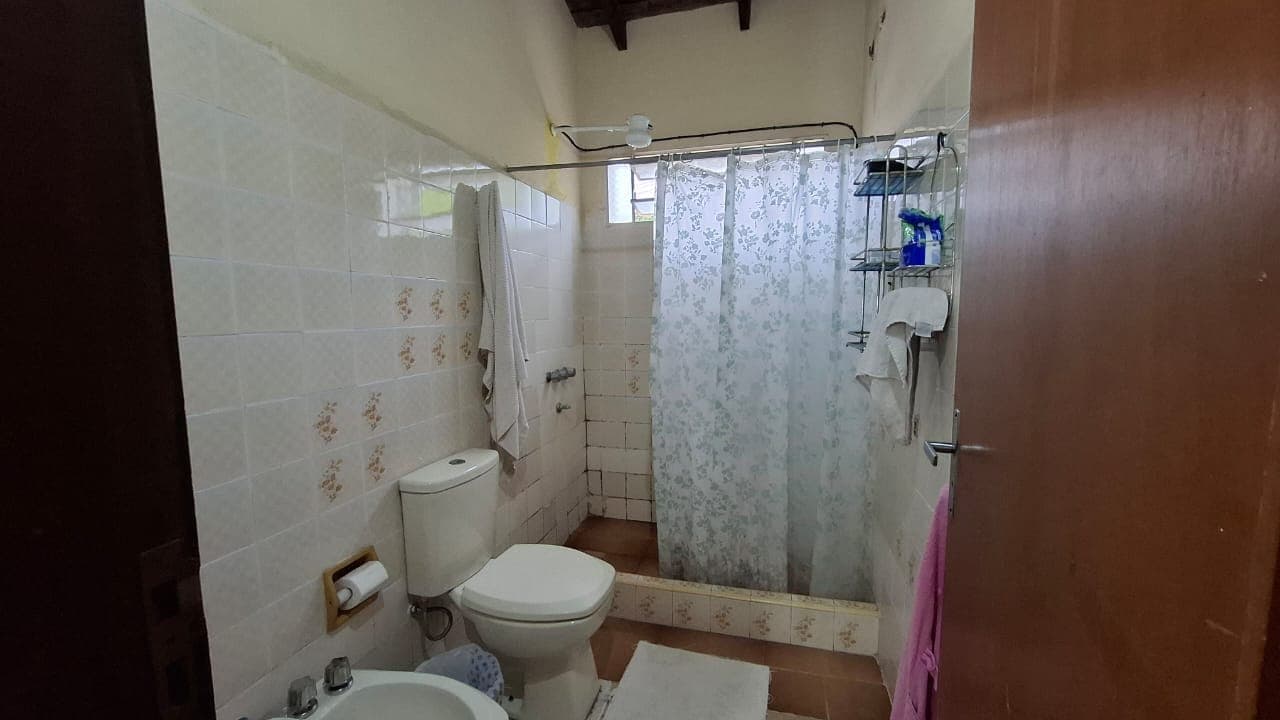 Casa de 4 dormitorios en Lambaré, foto 5 de 6